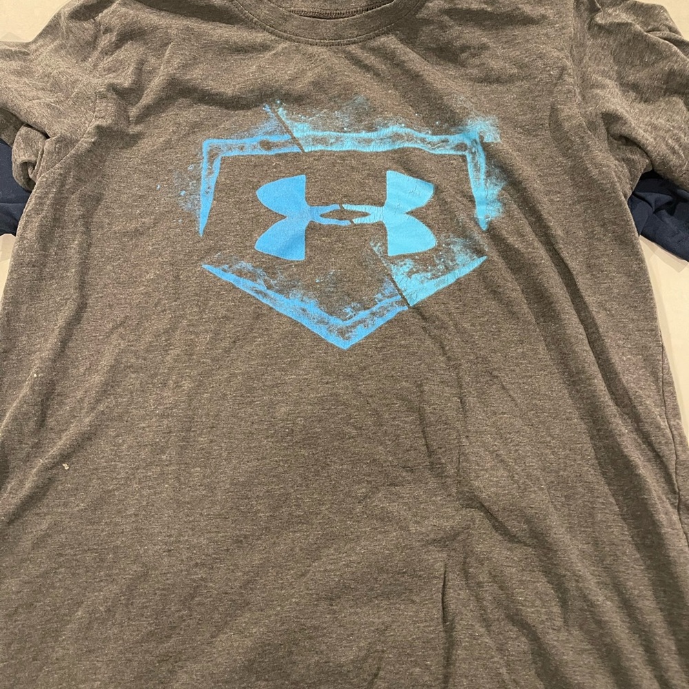 Boys youth under armour size large moisture wicking shirts bundle pack - Picture 3 of 6